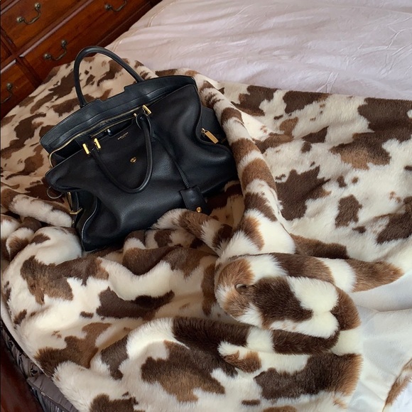 Faux Fur Animal Print Throw - Picture 3 of 4